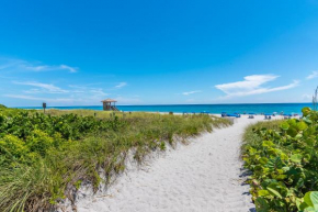 Spaces Sunny Oasis 4BR Retreat with 2 King Beds, Amazing Pool, near South Florida Beaches